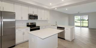 Wellen Park Golf and Country Club Annual Condo for Rent Gallery 4