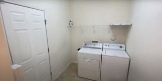 Room in 5 Bedroom Home at Genlee Dr Gallery 4