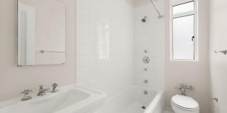 25 CENTRAL Park W Gallery 6