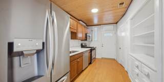 2739 W Lunt Avenue Gallery 17