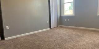 Charming 3 bedroom home in Carrick available September 1! Gallery 13