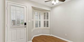 GROUND-FLOOR 2-BEDROOM ALAMO HEIGHTS CONDOMINIUM Gallery 16