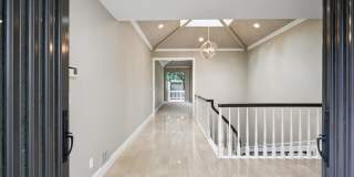 Elegant Los Altos Townhouse Near Redwood Grove & Shoup Park Gallery 5
