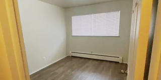 13CHE1725 Gallery 13