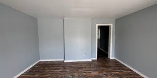 Fountain Square 2 Bed 1 Bath with large backyard. Gallery 4