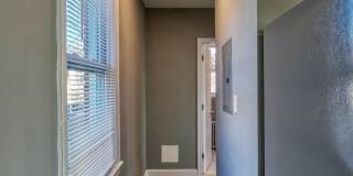 400 DOUGLAS Street NE Gallery 7