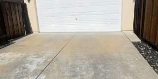 Beautiful and spacious 4 bedroom/ 2.5 bathroom home Gallery 23