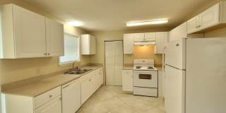 205 Henry Street Pensacola, FL 32507 MOVE IN SPECIAL: HALF OFF first full month of rent!!! Gallery 9