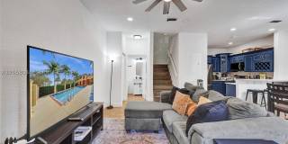 1315 N Santa Catalina Cir Gallery 21