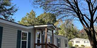 223 7th Street Gallery 1