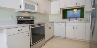 55+ Kings Ridge ~ Sussex ~No rear neighbors near the rear entrance ~ All of the community extras! Gallery 10