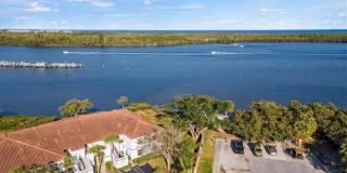 6082 SE Landing Way Gallery 2