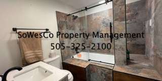 FULLY FURNISHED 4 Bedroom 2 Bath with Breathtaking Views Gallery 17