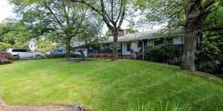 160 SW Towle Ave Gallery 1