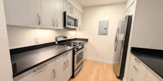 Gorgeous, Spacious South End 2 Bed 2 Bath, Hot Water and Partial Heat Incl Gallery 1