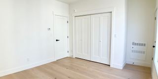 Private, REMODELED 1/1. In-Unit W/D! Dishwasher! Roof Deck! Parking! Gallery 7