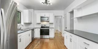 710 Prospect Avenue North #4 Gallery 4