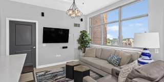 511 West Division Street - 1Unit 706 Gallery 2