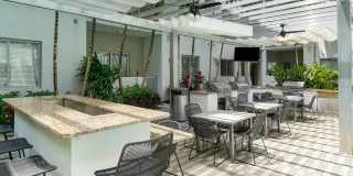 Pearl Dadeland Gallery 27