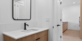 139-1 CHRISTOPHER COLUMBUS DR Gallery 16