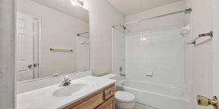 7059 KINGS MANOR DR Gallery 22