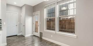 Beautiful townhome in Empire Crossing with mountain views! Beautiful townhome in Empire Crossing with mountain views! Gallery 17