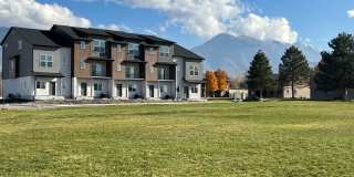 TOWNHOMES FOR RENT - AVAILABLE NOW Gallery 1