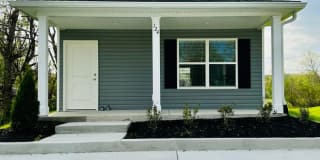 FOR LEASE - Townhome in Watertown! Gallery 1