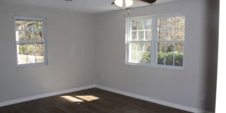 Awesomely Located 3 bedroom 2 bath Available! Gallery 6