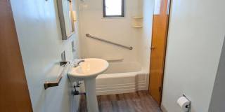 3 Bedroom 1 Bathroom Single Family Home (Bloomfield) Gallery 15