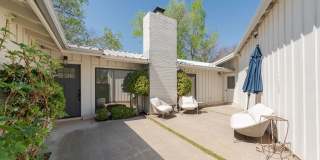 Beautiful Home in Nichols Hills + 3 bedrooms Gallery 30
