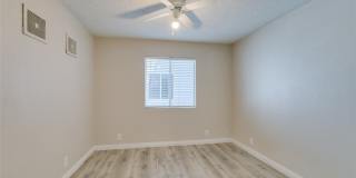 5806 Dodd Street Gallery 23