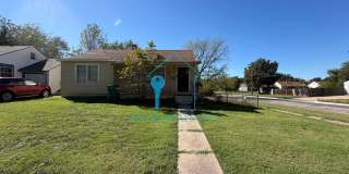 $1,195 - 3 bedroom/ 1 bathroom - Single Family Home Gallery 1
