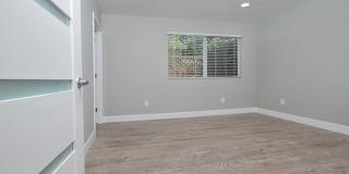 4423 Ethel Avenue Gallery 17