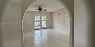 3232 Village Green Dr Gallery 2