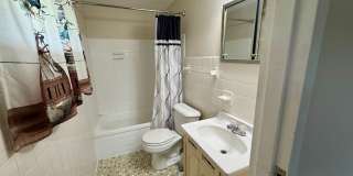 Charming 3 Bed, 2 Bath Ranch Gallery 9