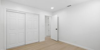 1832 Summit Avenue Gallery 9