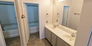 9901 Trailwood Drive Gallery 18