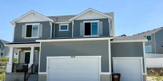 Beautiful Home in Excellent Magna Location! Gallery 1