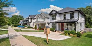 Stunning Like-New 4 Bedroom Home with Solar Panels & Fenced Backyard in Raleigh! Gallery 3