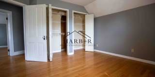 3 bedroom 2.5 bathroom home with a fully fenced yard! Gallery 8