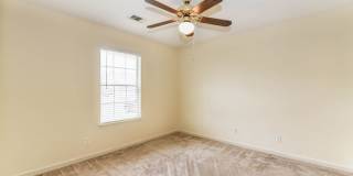 3 Bedroom, 2 Bath Home with Fully Fenced Yard – Pet Friendly! Gallery 22