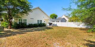 Coastal Living at its Best: Charming 3-Bedroom Near the Beach Gallery 42