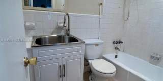 2051 NE 25th Ave Gallery 4