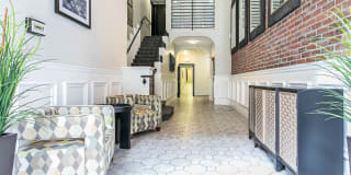 Vintage at 425 Broadway Gallery 2