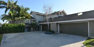 BREATHTAKING LAKE VIEW! Gated Lake community 3 bedroom plus 1 Den 2.5 bath Home Gallery 3