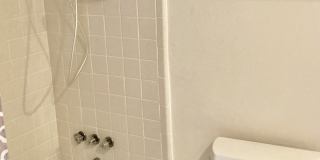 4500 Post Road Gallery 15