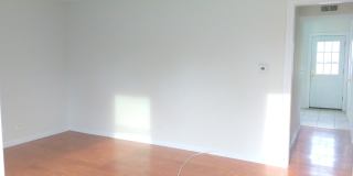 Cozy Townhome Available right away for living!! Gallery 3