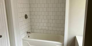 3 bedroom apartment by UC campus! Gallery 15