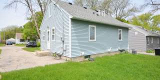 Impeccable updated home just blocks from downtown! Gallery 14